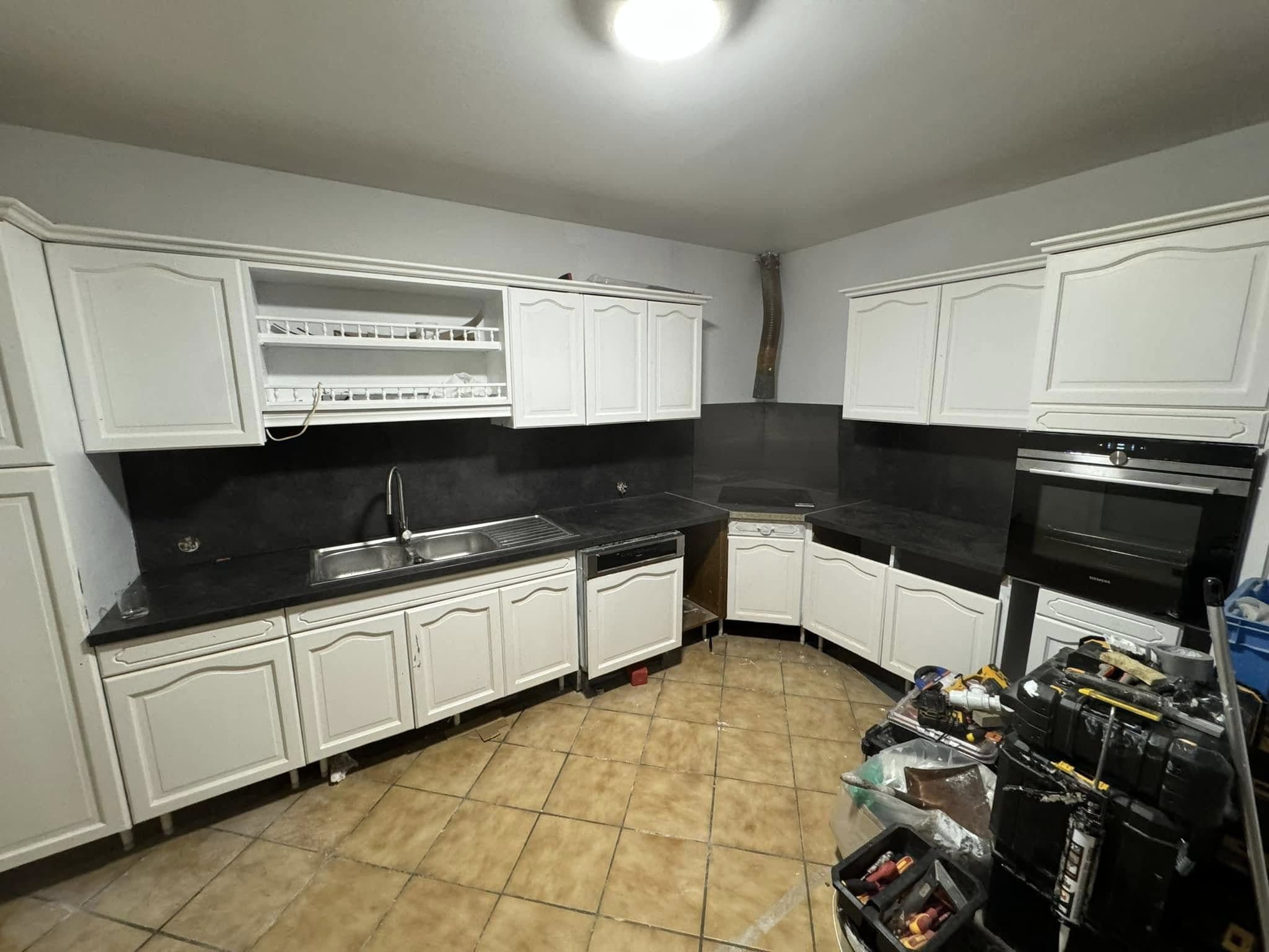 Rénovation complète et rafraîchissement d’une cuisine